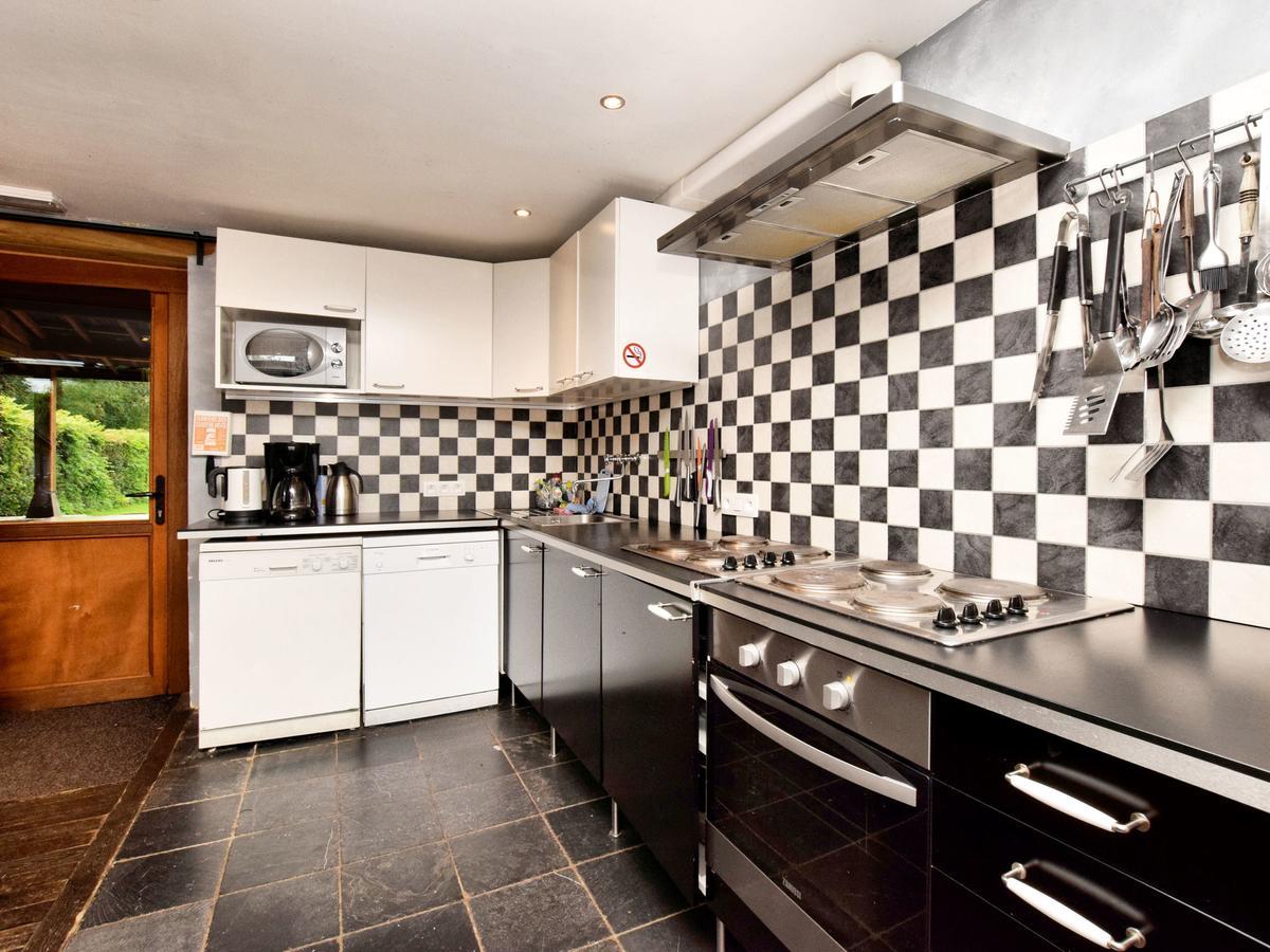 Spacious Holiday Home In Lierneux With Garden Luaran gambar